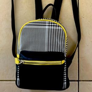 I am moving and I need to downsize so I decided to sell some of my backpacks.